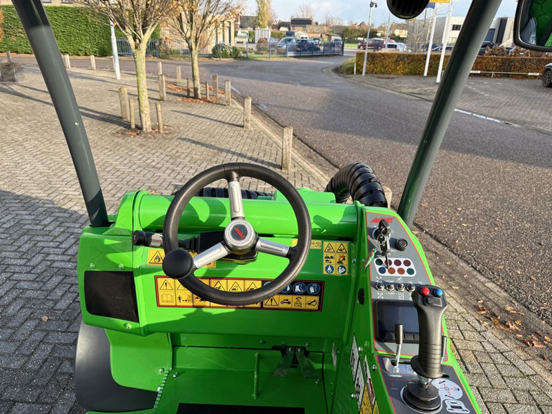 Chargeuse sur pneus Avant 860i TDL+