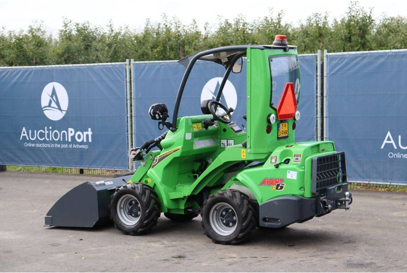 Chargeuse sur pneus Avant E6