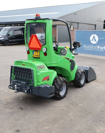 Chargeuse sur pneus Avant E6