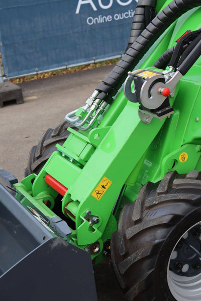 Chargeuse sur pneus Avant E6