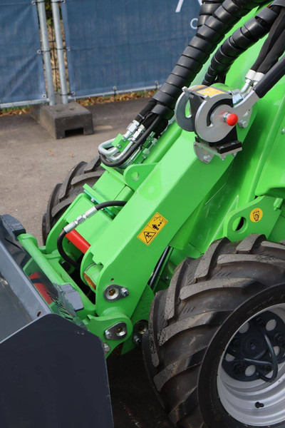 Chargeuse sur pneus Avant E 527 TDL