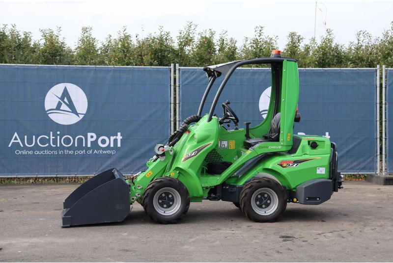 Chargeuse sur pneus Avant E 527 TDL