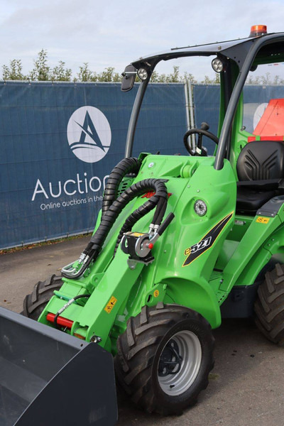 Chargeuse sur pneus Avant E 527 TDL