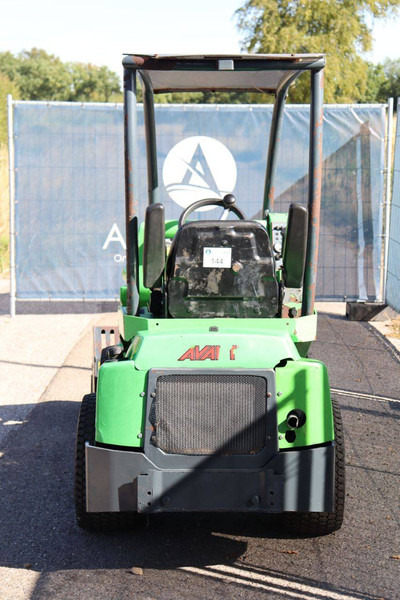 Chargeuse sur pneus Avant M420