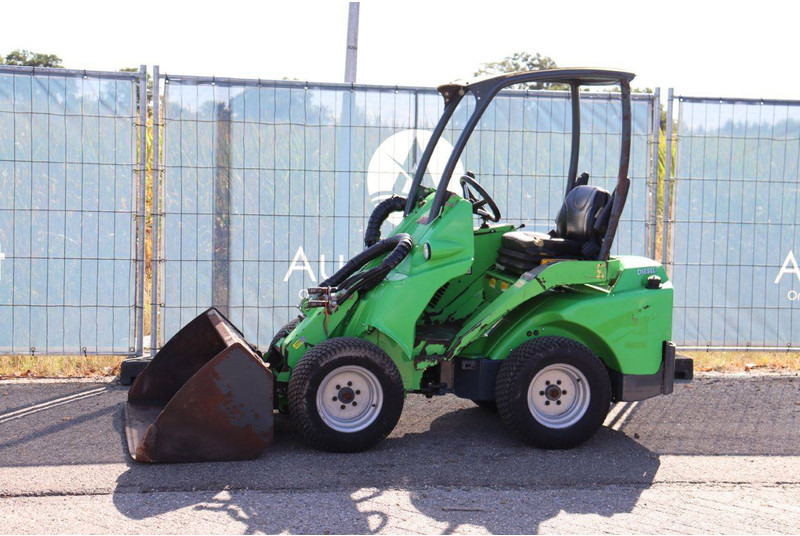 Chargeuse sur pneus Avant M420