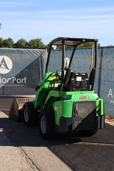 Chargeuse sur pneus Avant M420