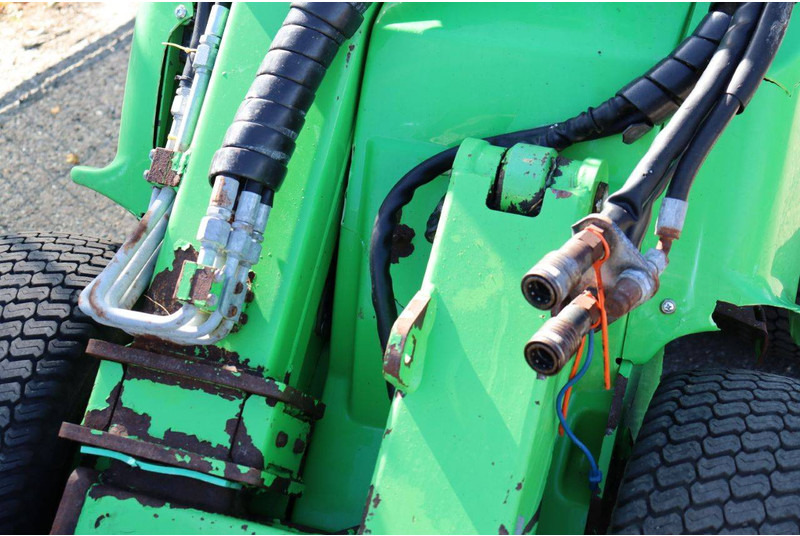 Chargeuse sur pneus Avant M420