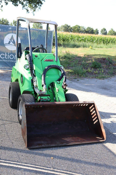 Chargeuse sur pneus Avant M420