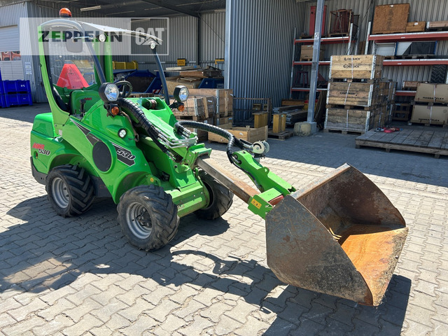 Chargeuse sur pneus Avant Tecno 530