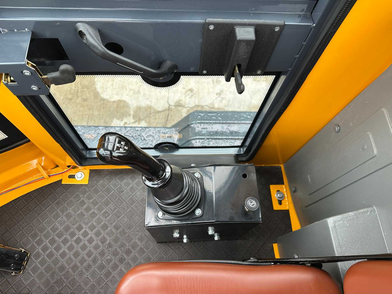 Chargeuse sur pneus BLANCHE - 2025 - TW36 - SHOVEL