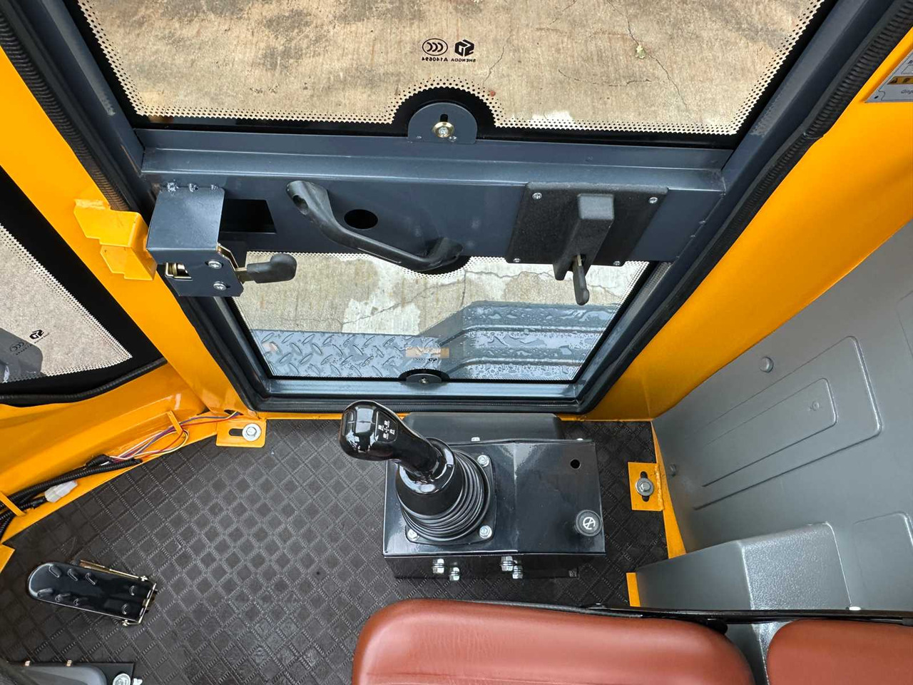 Chargeuse sur pneus BLANCHE - 2025 - TW36 - SHOVEL