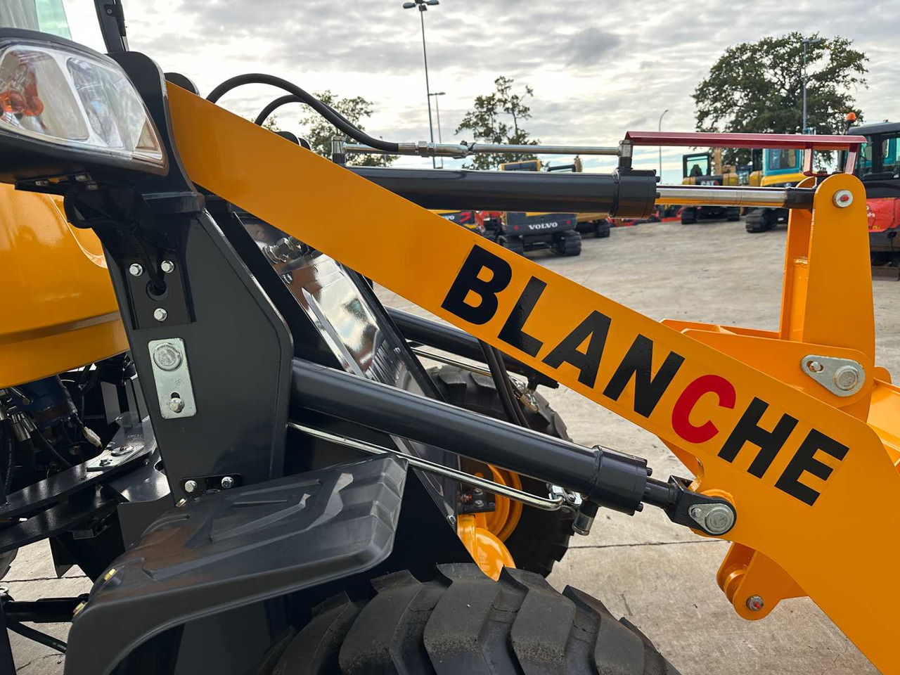 Chargeuse sur pneus BLANCHE - 2025 - TW36 - WHEEL LOADER