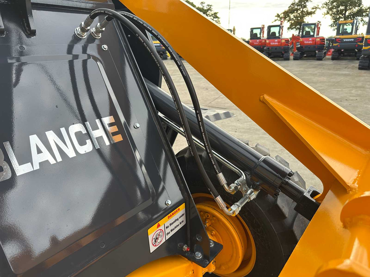Chargeuse sur pneus BLANCHE - 2025 - TW36 - WHEEL LOADER
