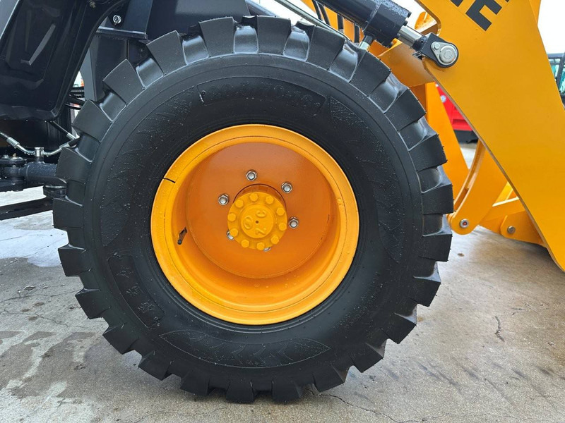 Chargeuse sur pneus BLANCHE TW36