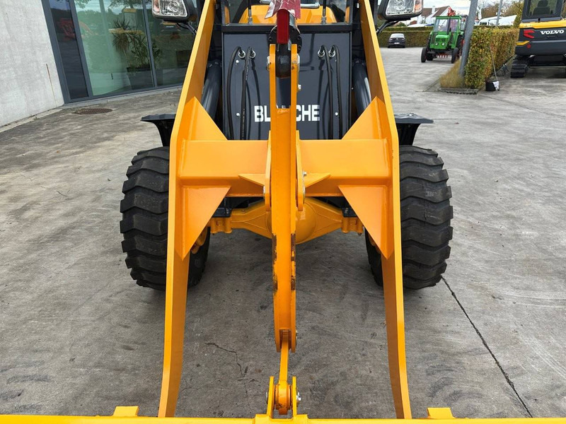 Chargeuse sur pneus BLANCHE TW36