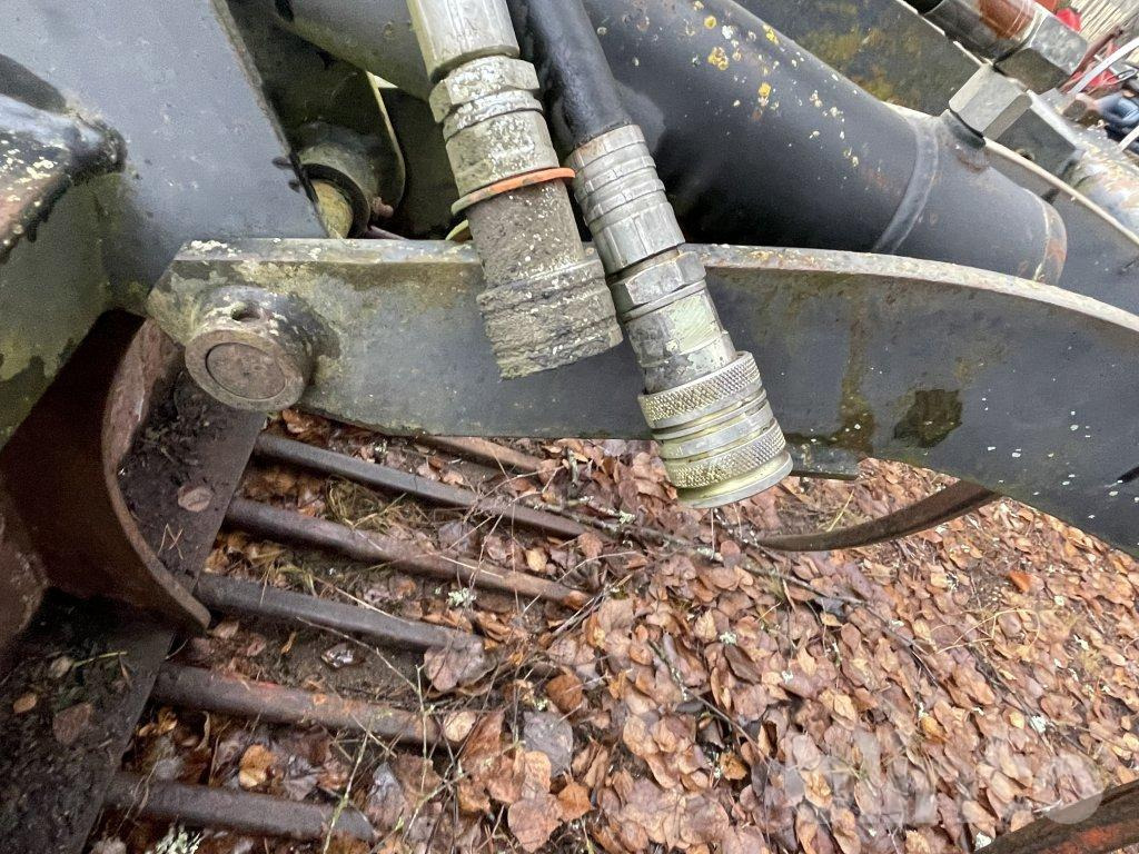 Chargeuse sur pneus BM H10 2053