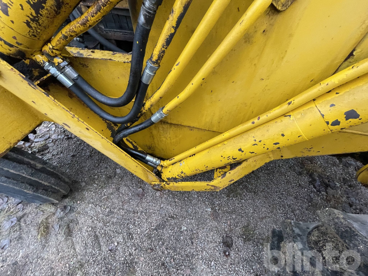 Chargeuse sur pneus BM H10 2053