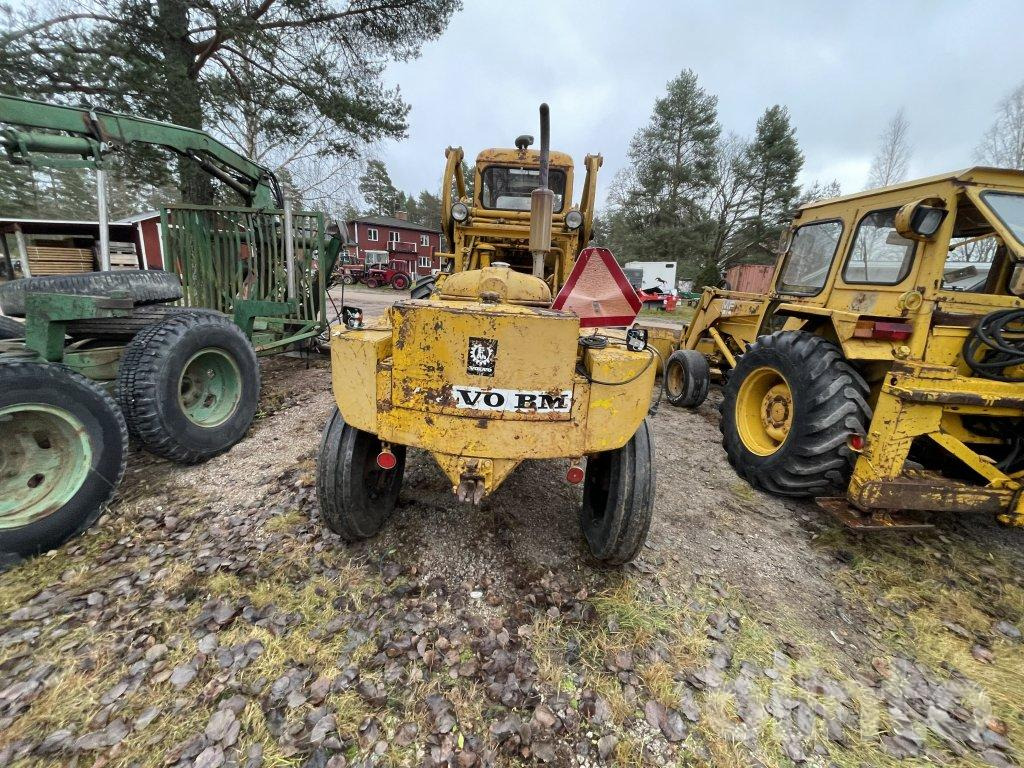 Chargeuse sur pneus BM H10 2053