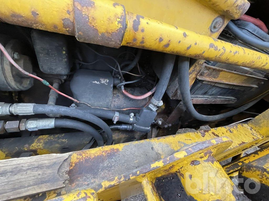 Chargeuse sur pneus BM H10 2053