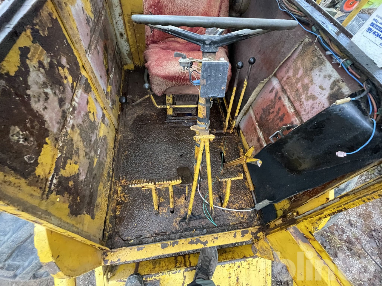 Chargeuse sur pneus BM H10 2053