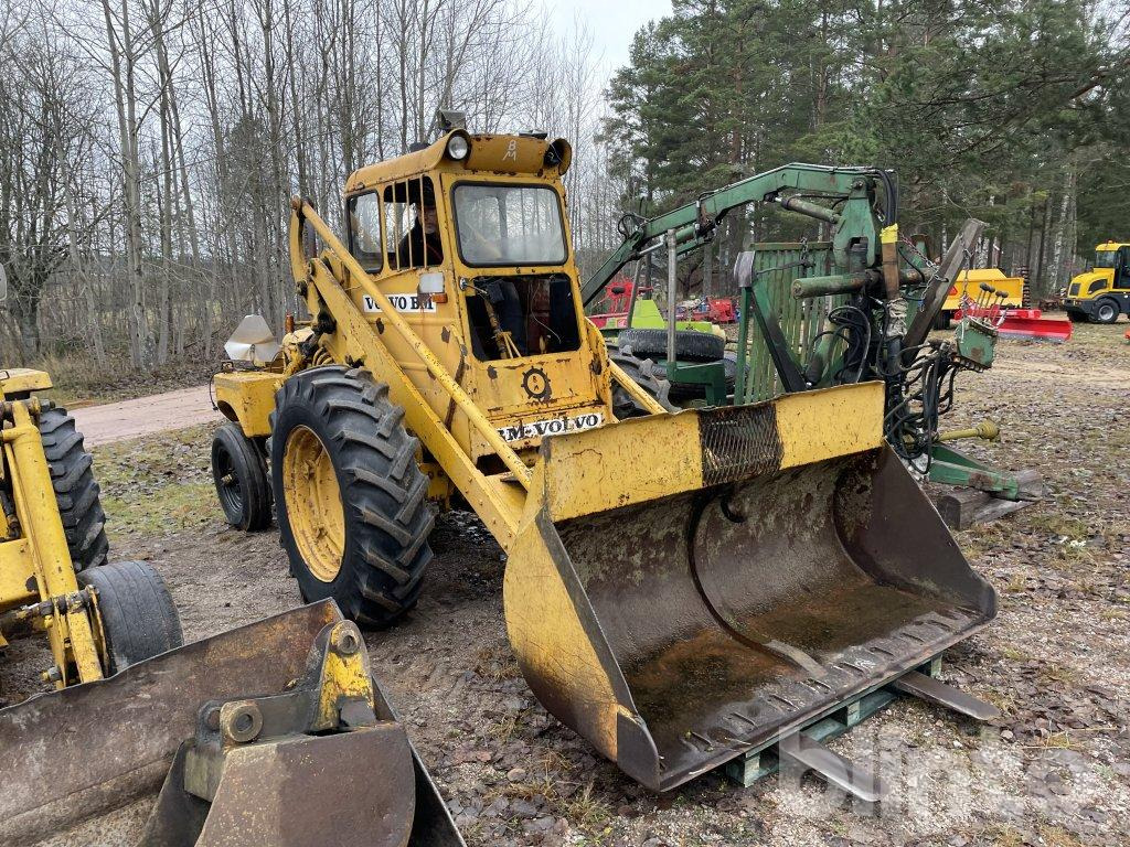 Chargeuse sur pneus BM H10 2053