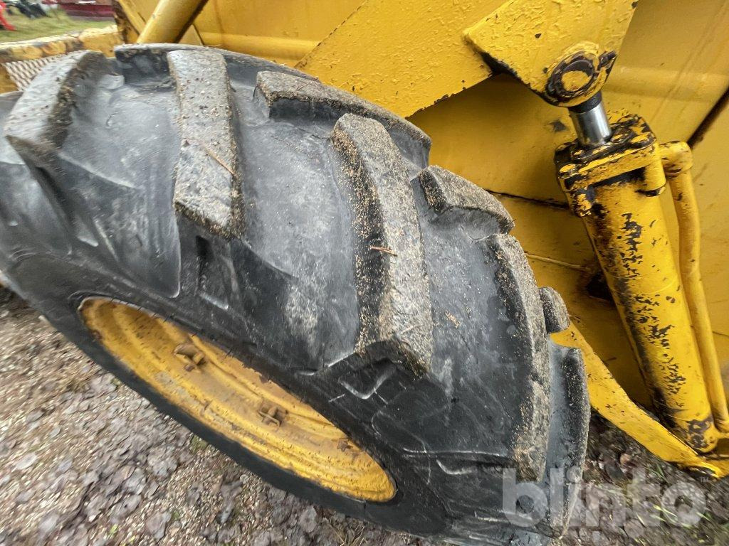 Chargeuse sur pneus BM H10 2053