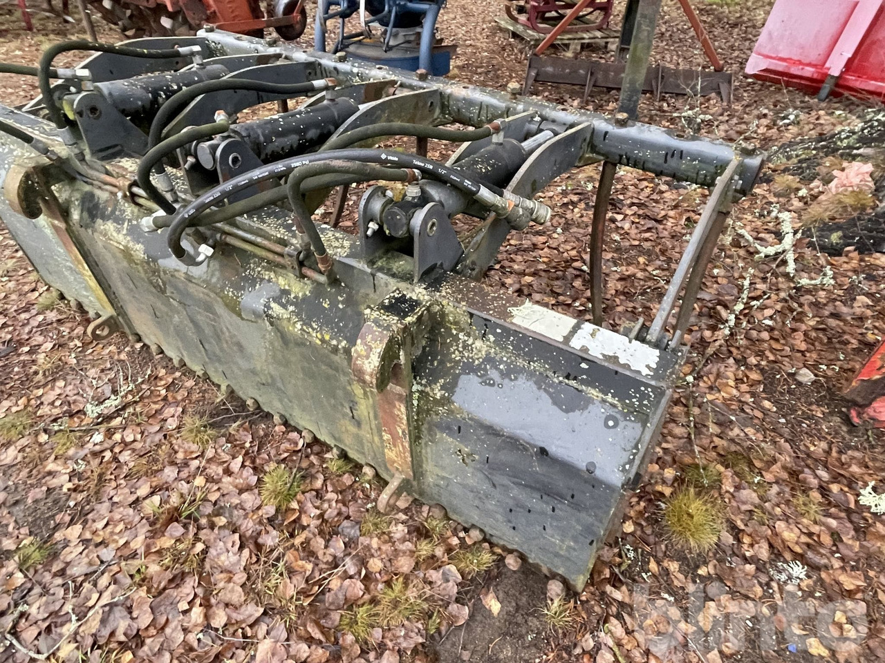 Chargeuse sur pneus BM H10 2053