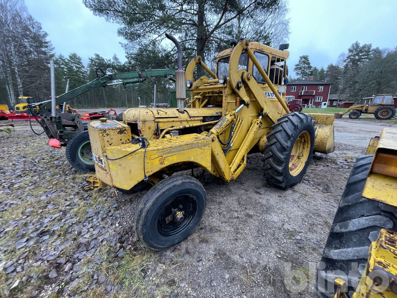 Chargeuse sur pneus BM H10 2053