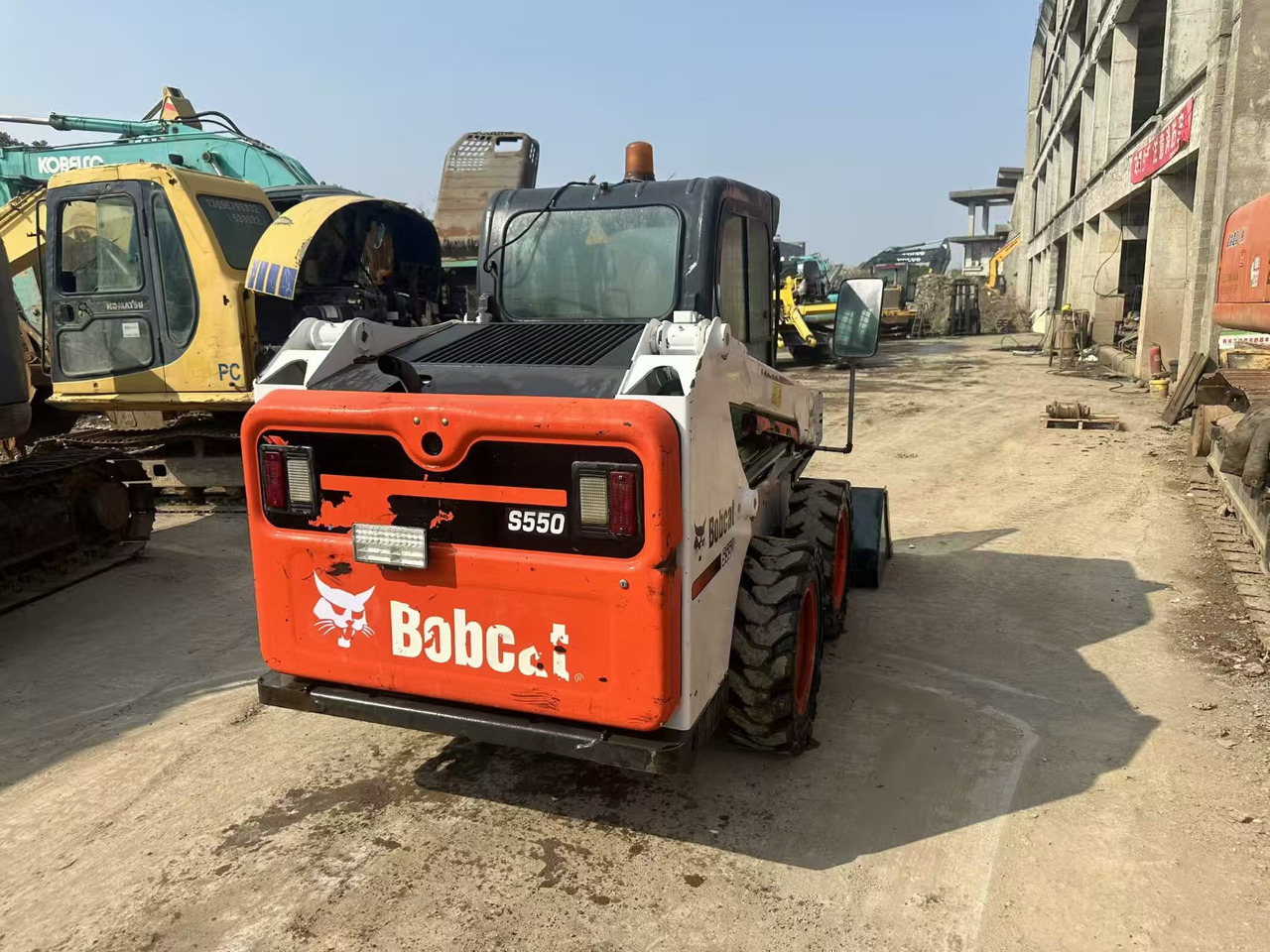 Chargeuse sur pneus BOBCAT S550