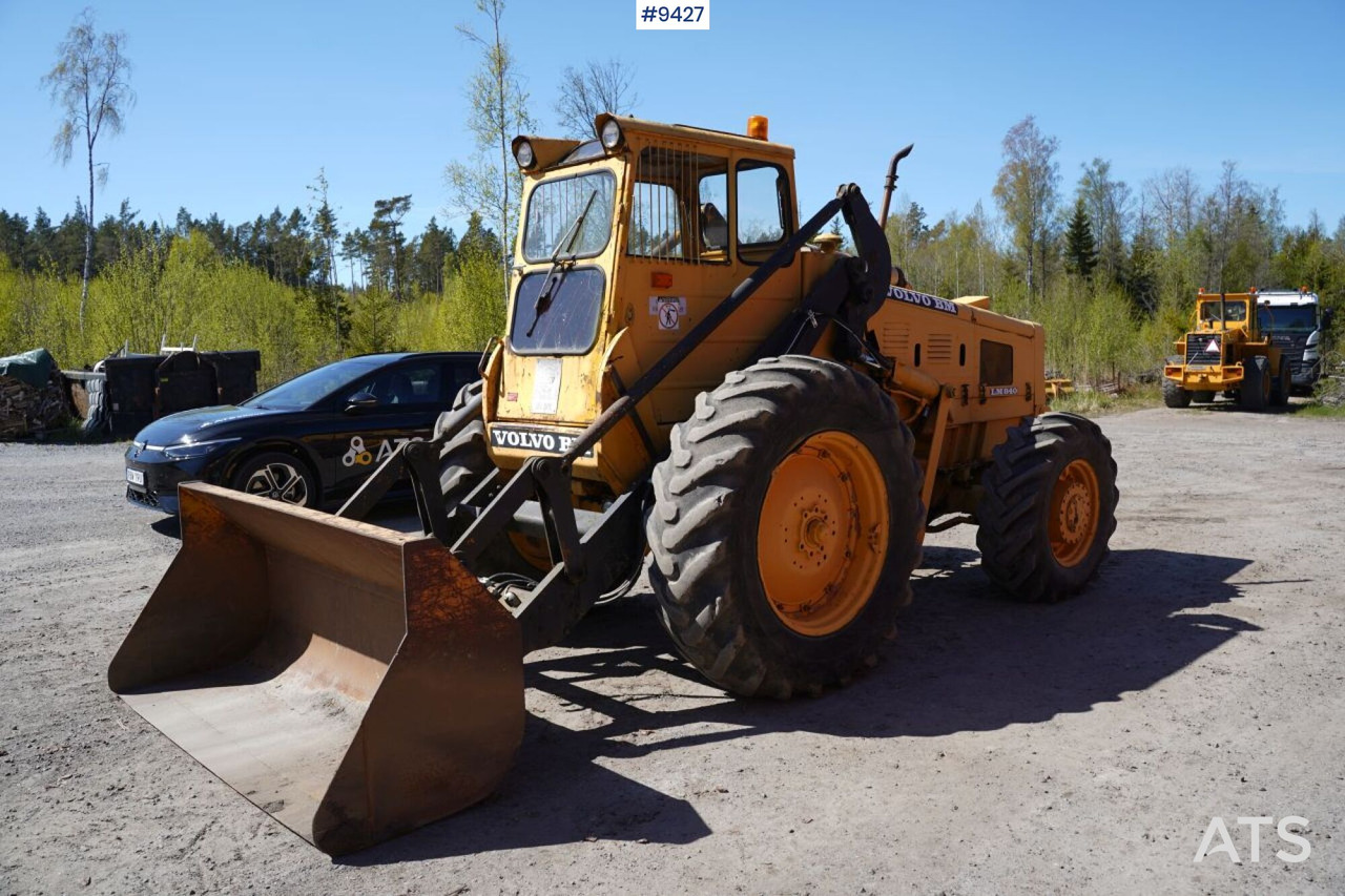 Chargeuse sur pneus Backhoe loader Volvo BM 840