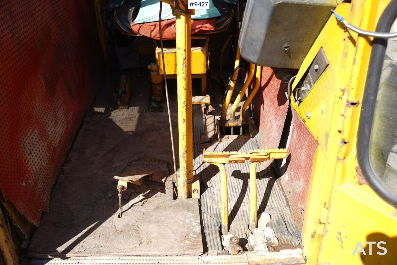 Chargeuse sur pneus Backhoe loader Volvo BM 840