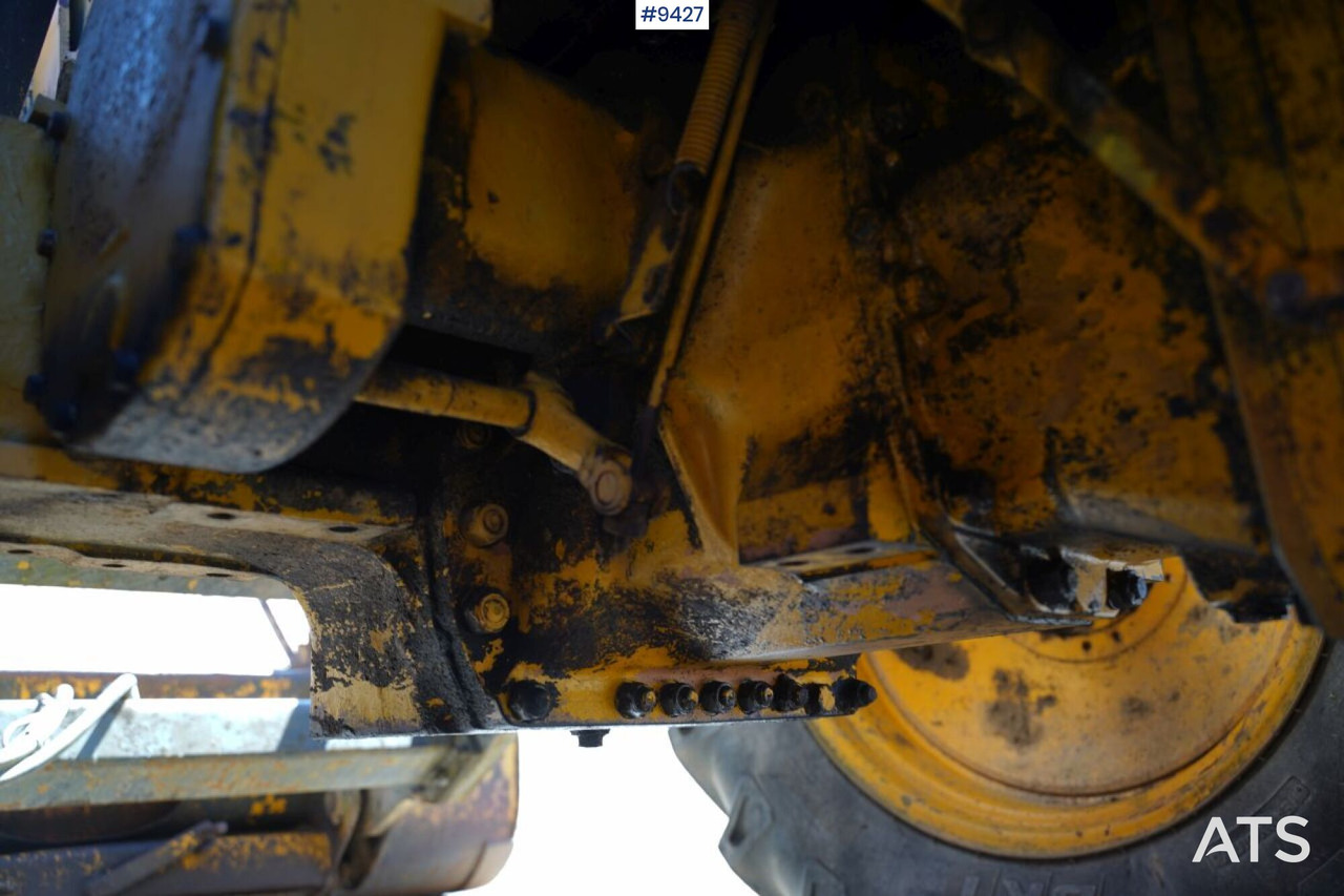 Chargeuse sur pneus Backhoe loader Volvo BM 840