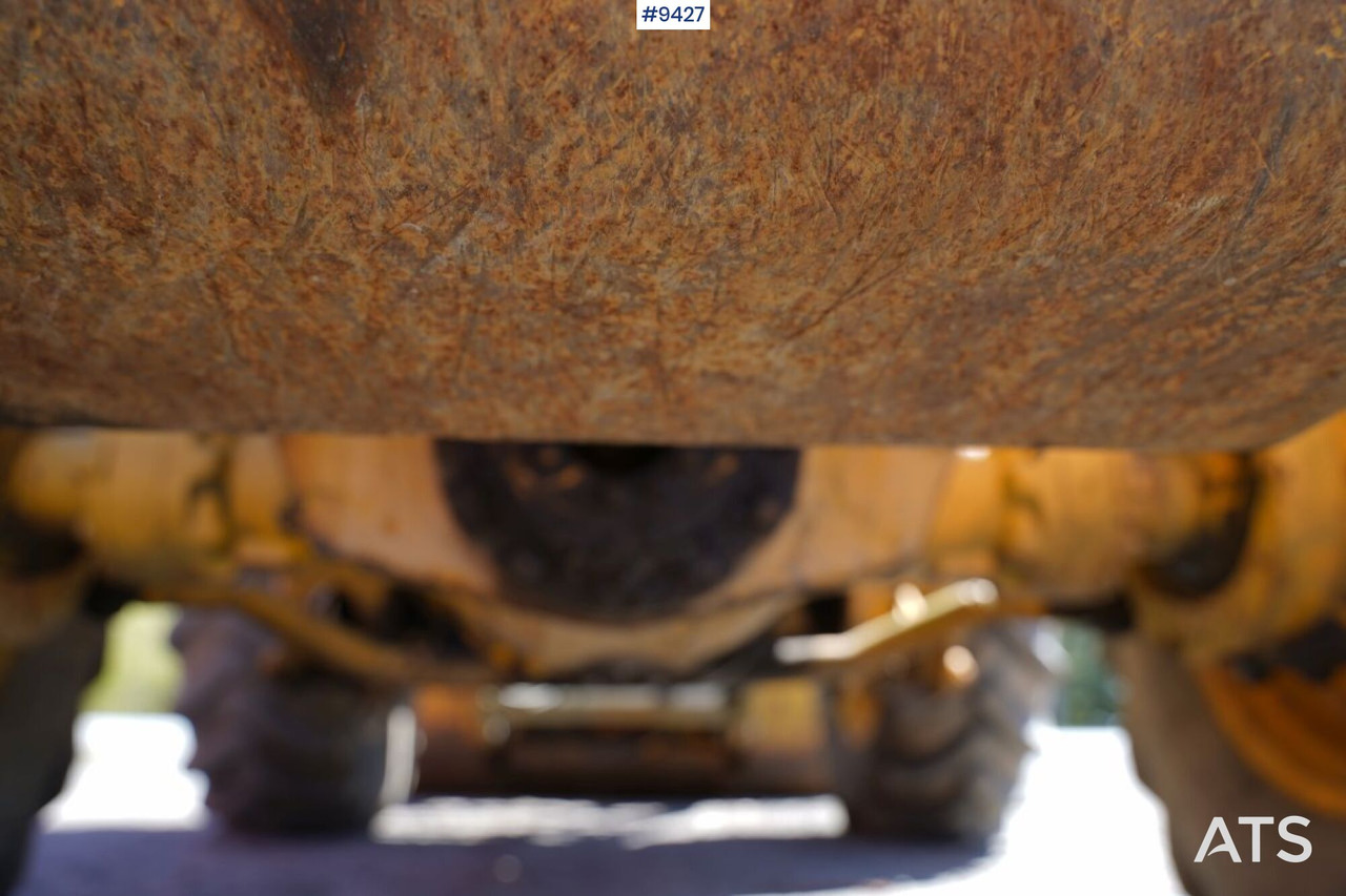 Chargeuse sur pneus Backhoe loader Volvo BM 840