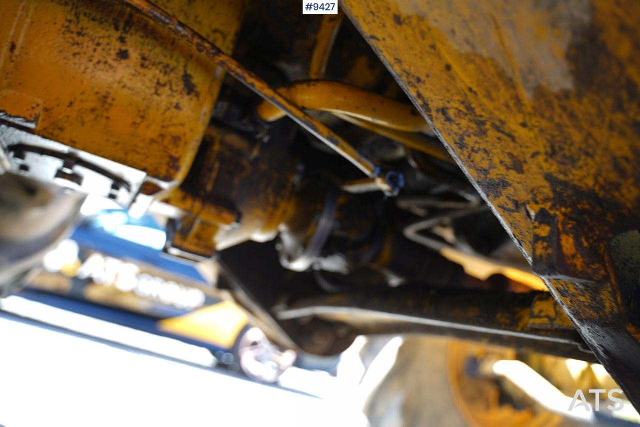 Chargeuse sur pneus Backhoe loader Volvo BM 840