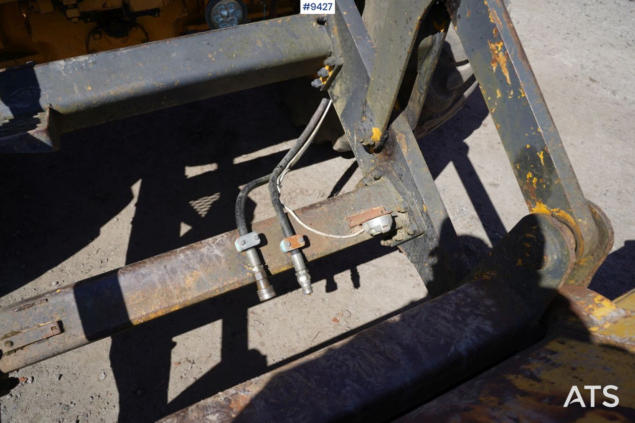 Chargeuse sur pneus Backhoe loader Volvo BM 840