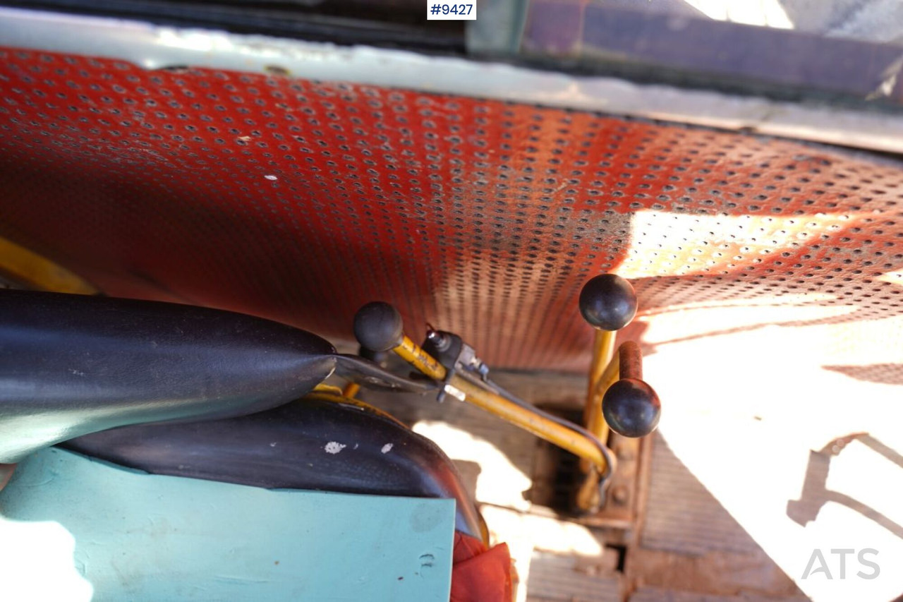 Chargeuse sur pneus Backhoe loader Volvo BM 840