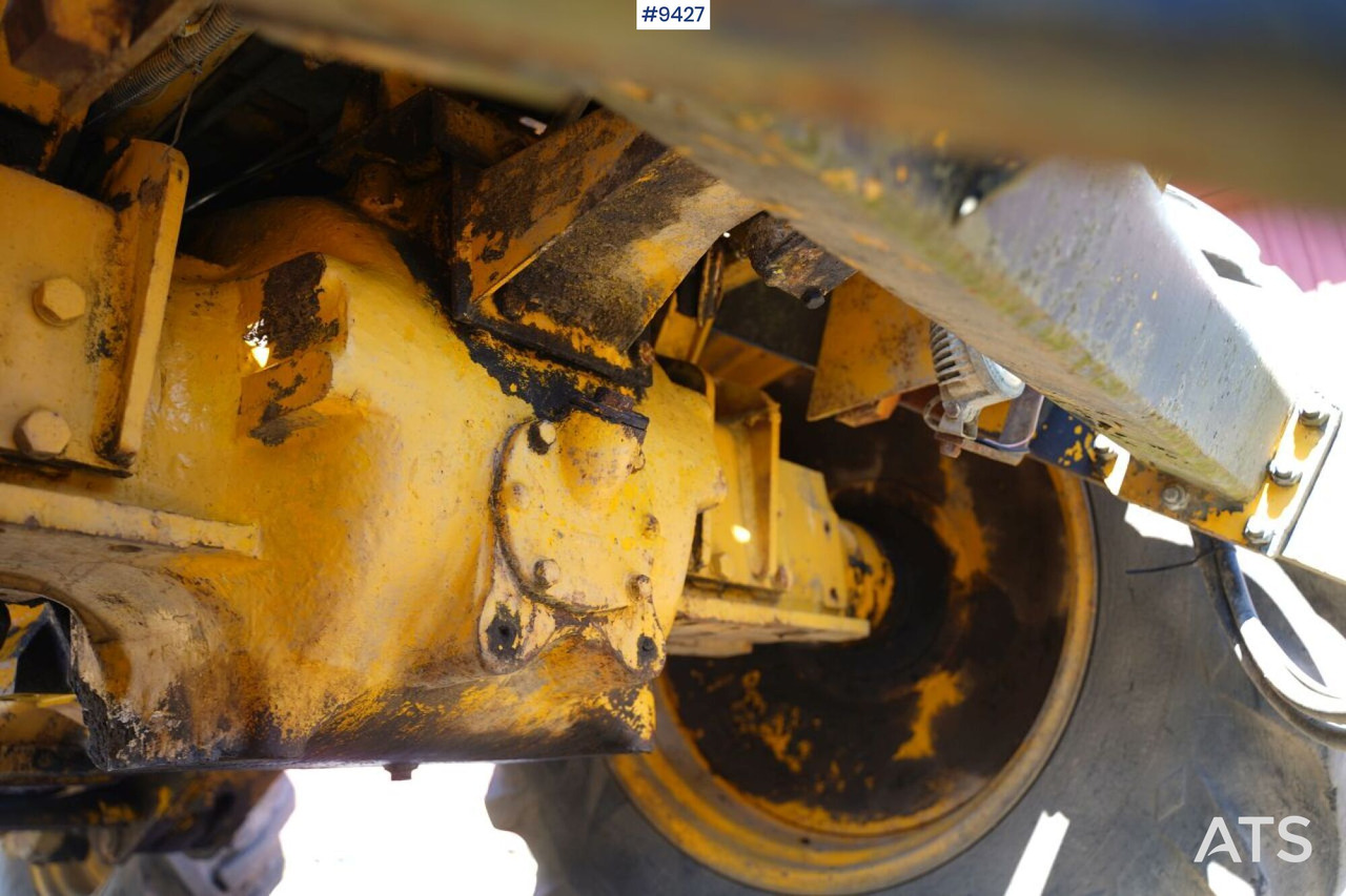 Chargeuse sur pneus Backhoe loader Volvo BM 840