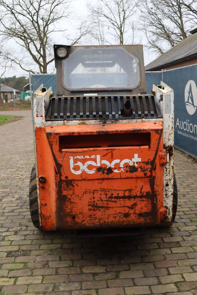 Chargeuse sur pneus Bobcat 743
