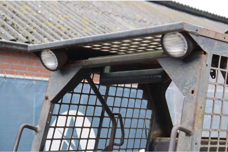 Chargeuse sur pneus Bobcat 743