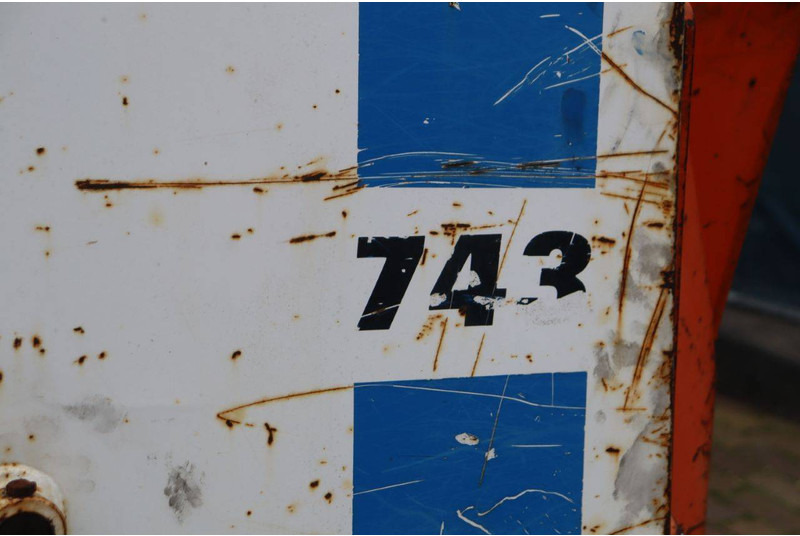 Chargeuse sur pneus Bobcat 743