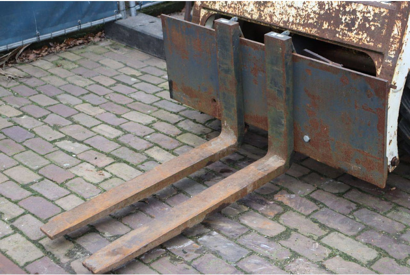 Chargeuse sur pneus Bobcat 743