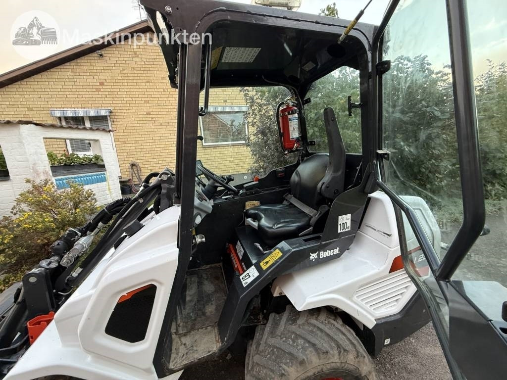 Chargeuse sur pneus Bobcat L 28 Hjullastare + Släp