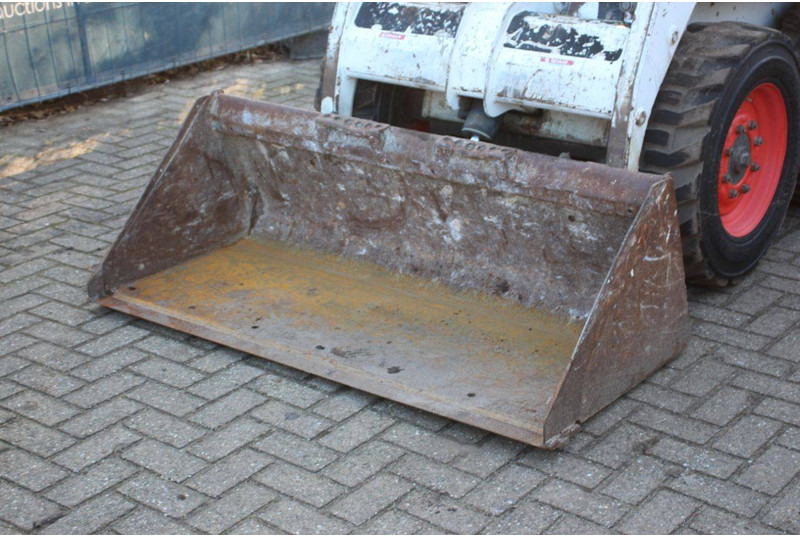 Chargeuse sur pneus Bobcat S130