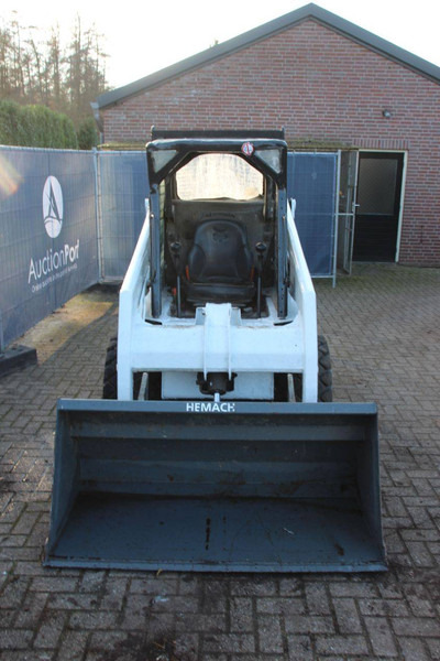 Chargeuse sur pneus Bobcat S130