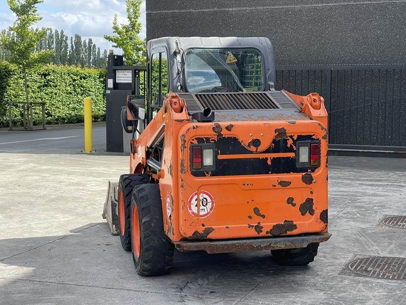 Chargeuse sur pneus Bobcat S 450