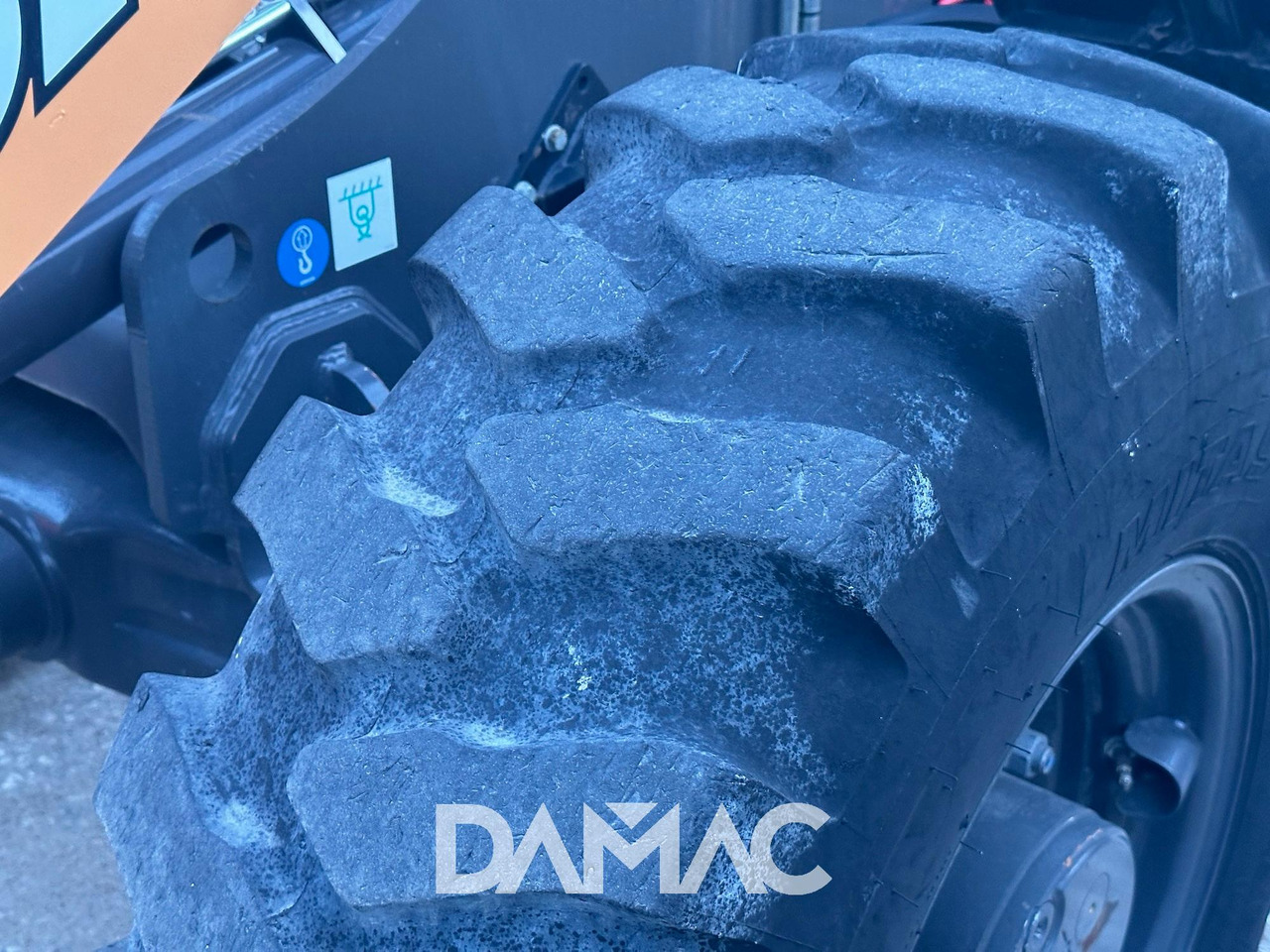 Chargeuse sur pneus CASE 321F