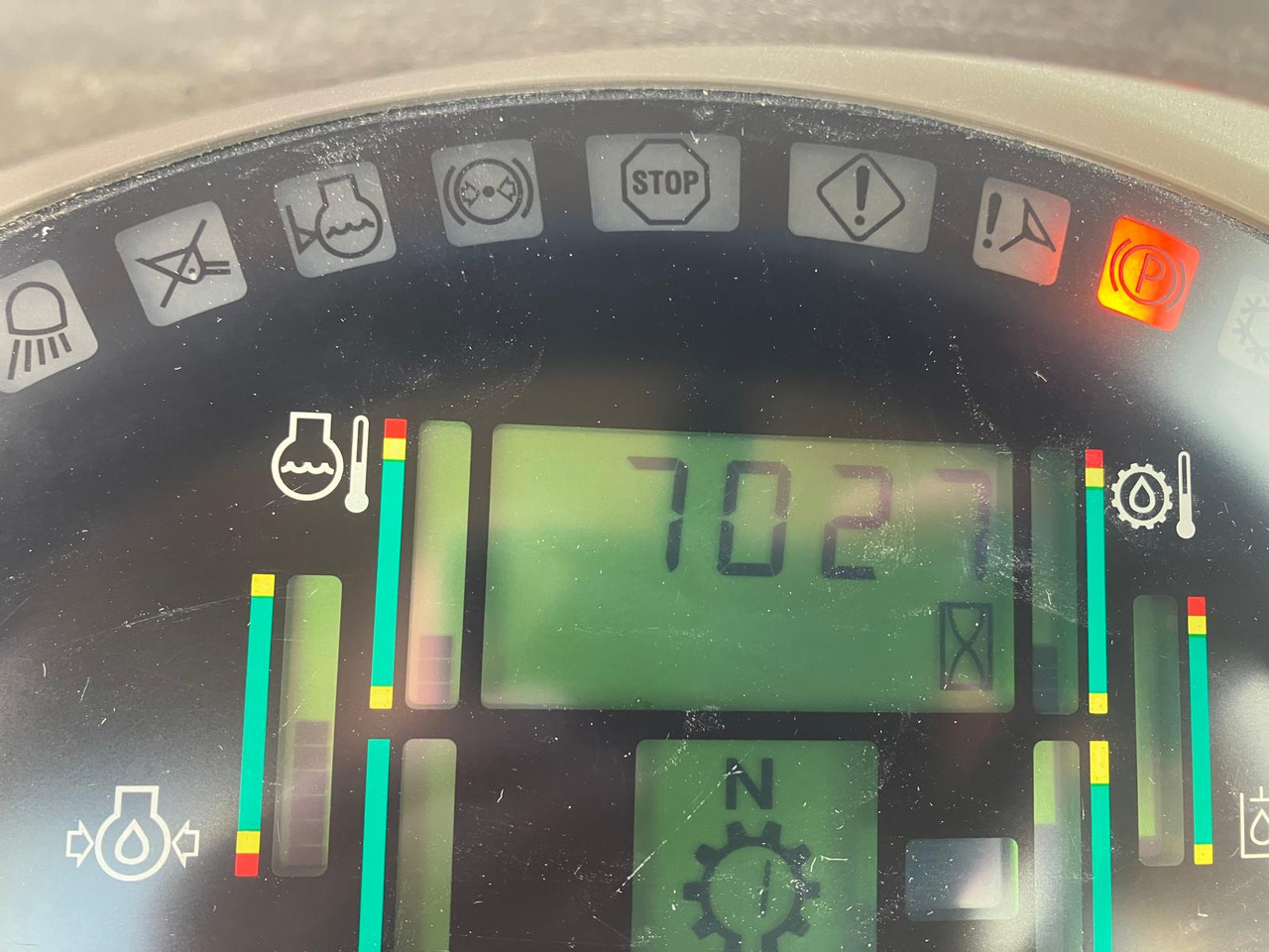 Chargeuse sur pneus CASE 821C