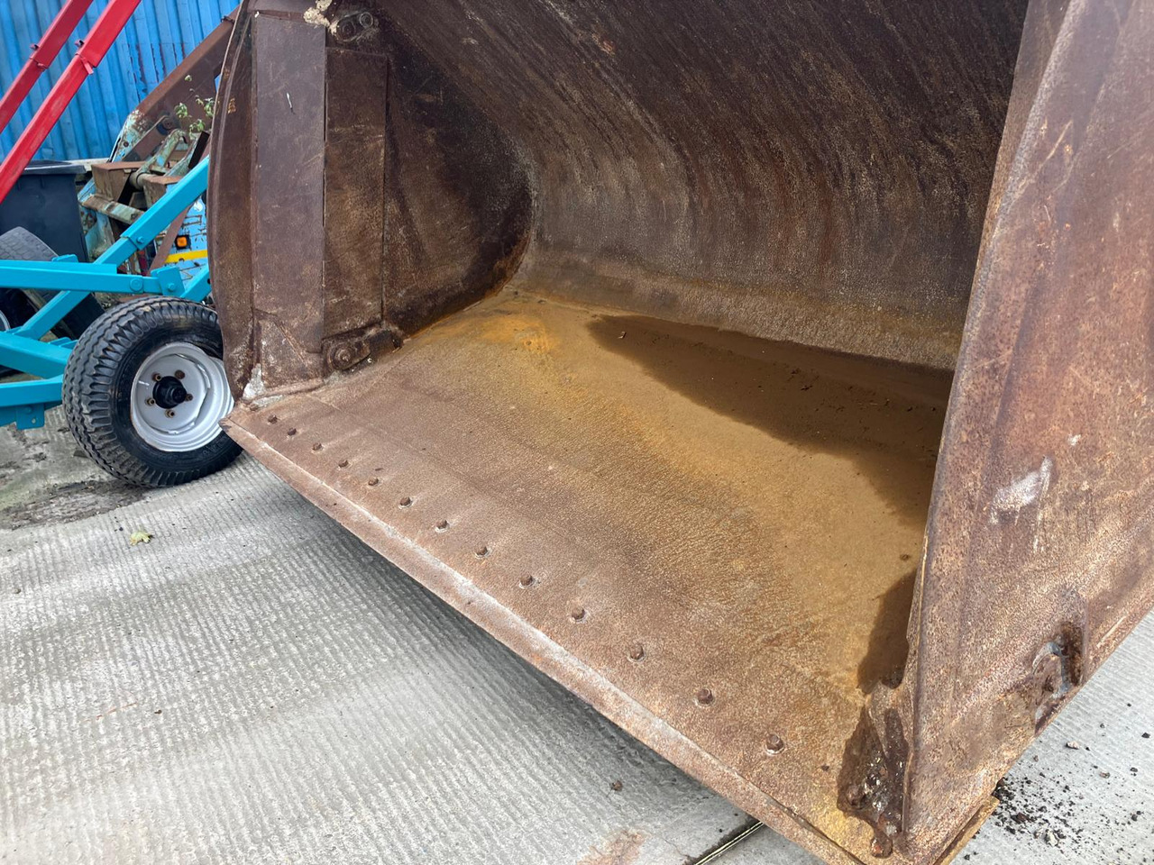 Chargeuse sur pneus CASE 821C