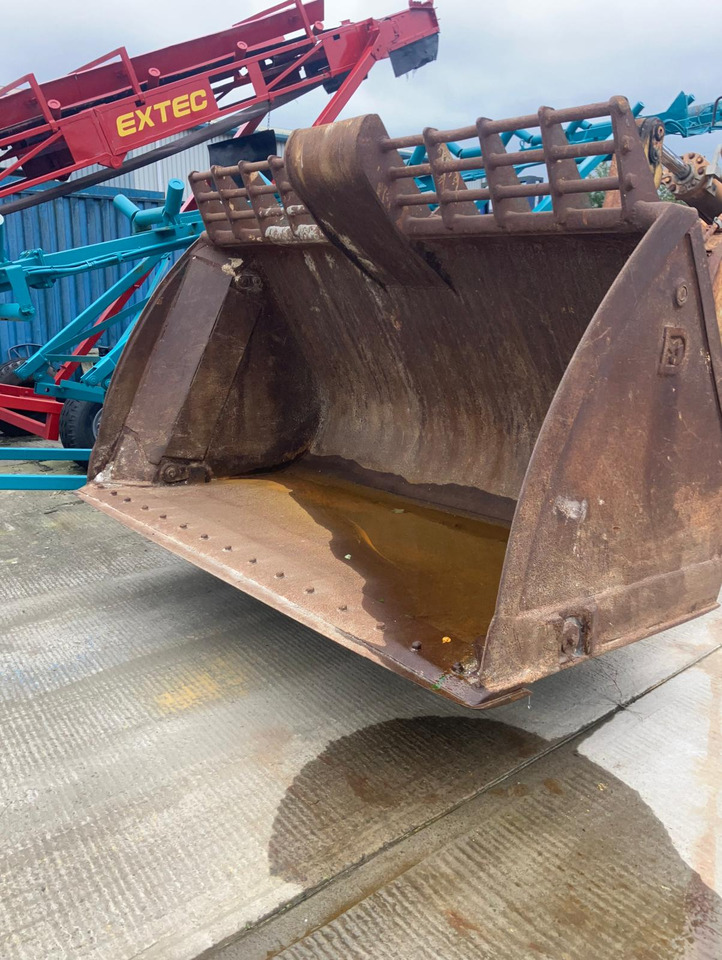 Chargeuse sur pneus CASE 821C