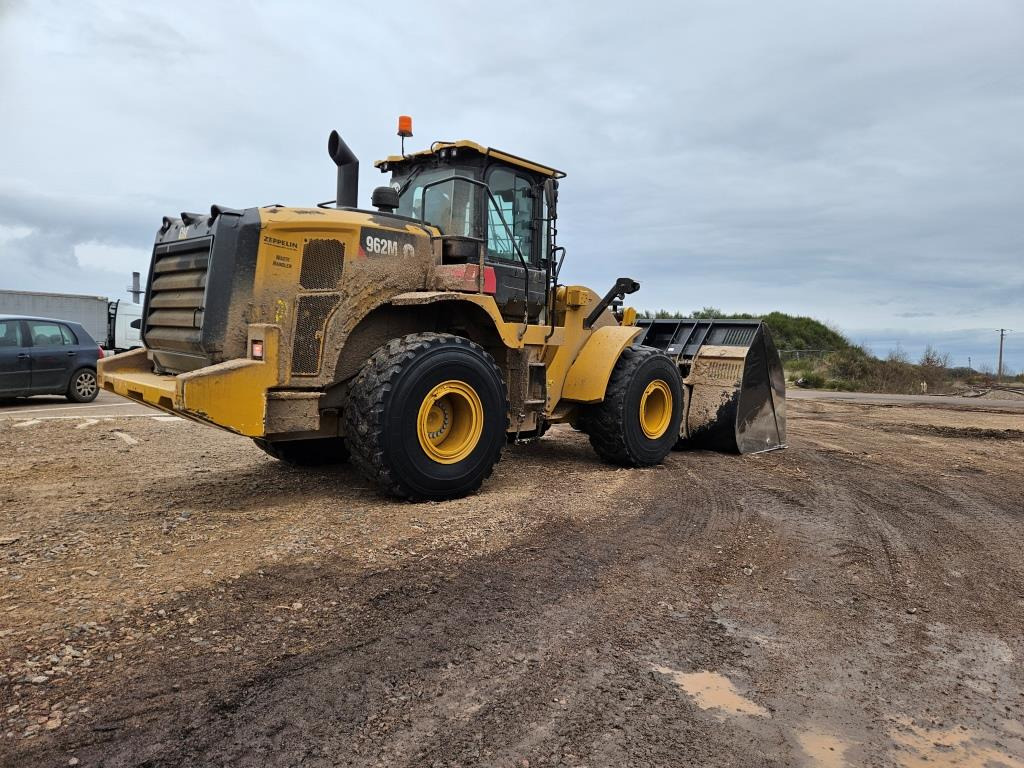 Chargeuse sur pneus CATERPILLAR